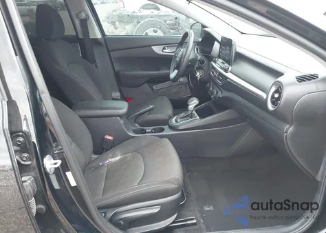 2022 Kia Forte Lxs z USA, uszkodzony, nr VIN 3KPF24AD7NE503018